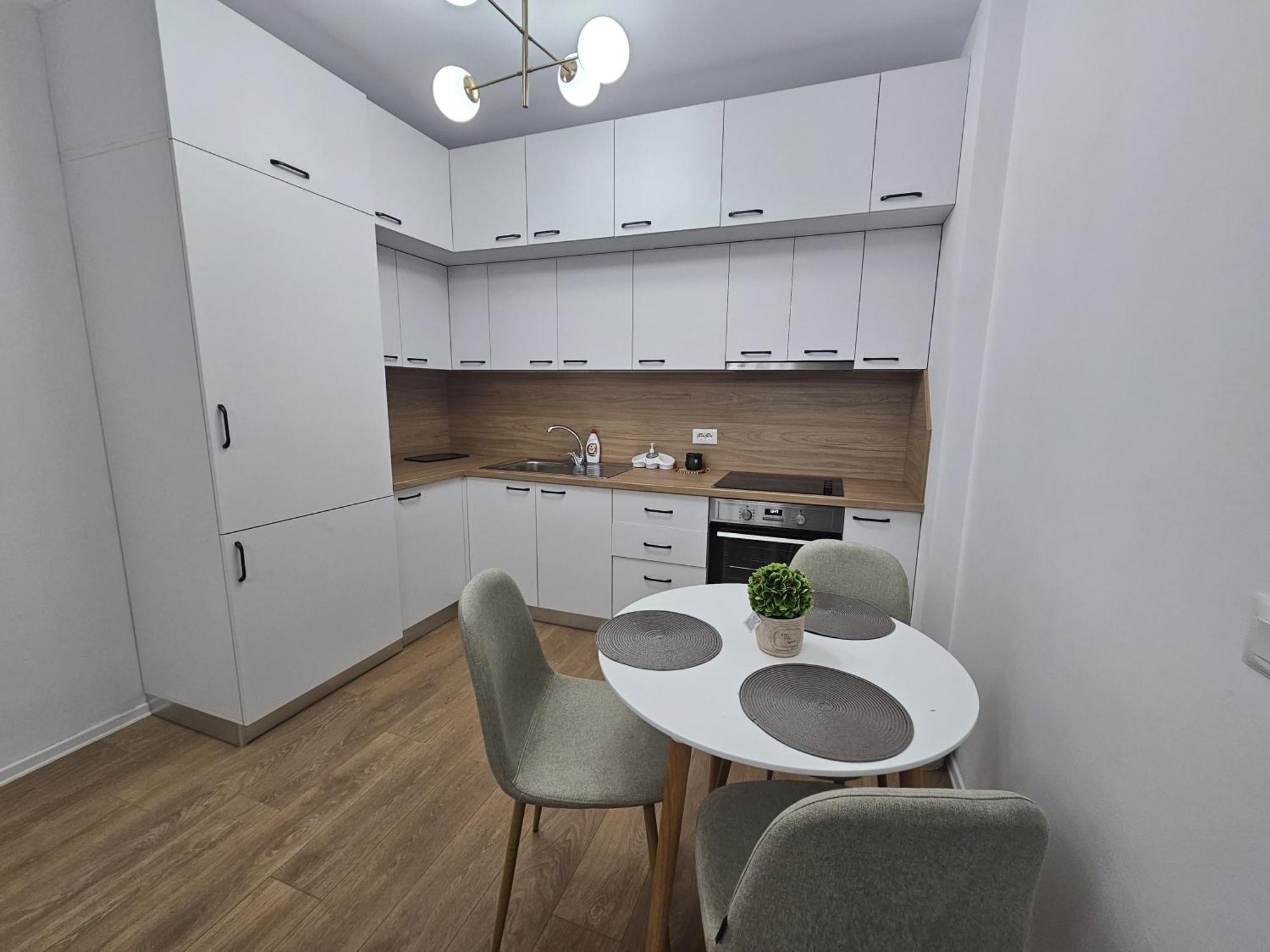 Valentino Zirkon Apartment Тирана Екстериор снимка